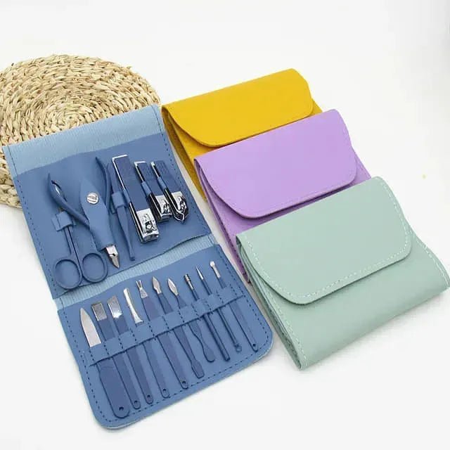 16pcs Manicure Pedicure Grooming Kit - AuraVibezs.store